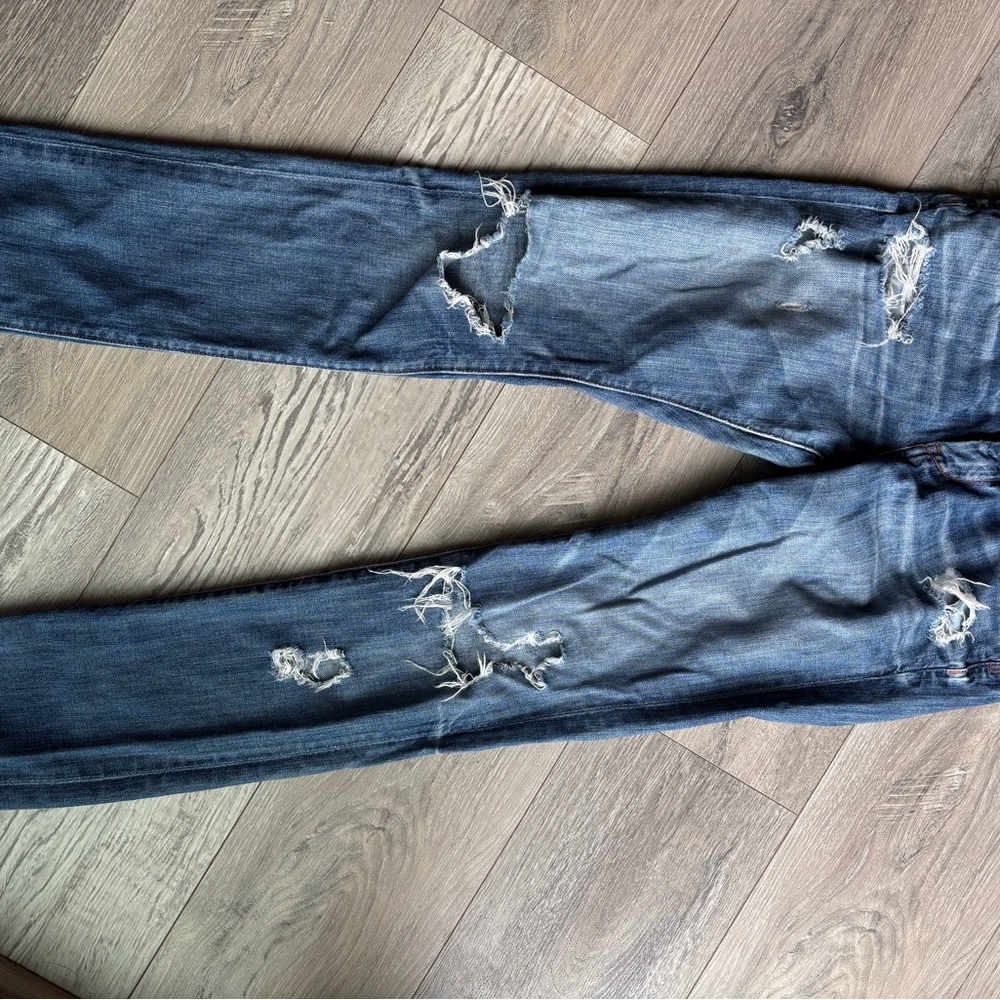 Distressed Blue Women's Skinny Jeans